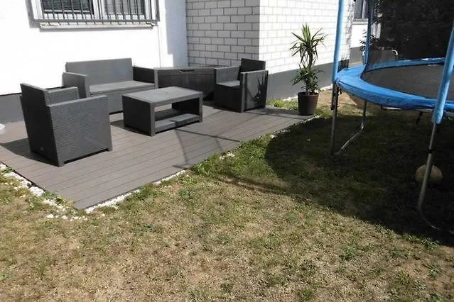 Apartment Tla With Garden